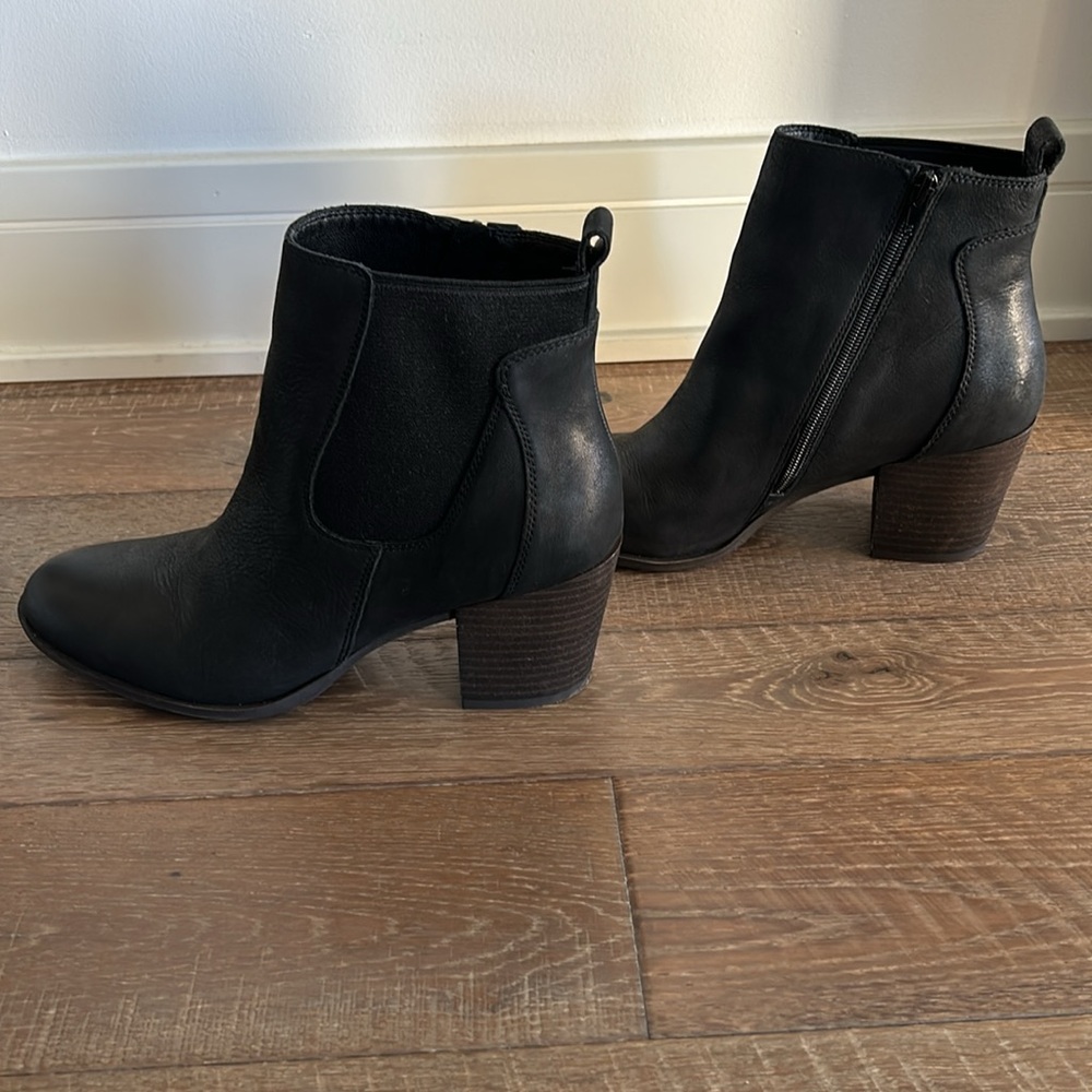 Lucky brand black bootie’s - Picture 4 of 7